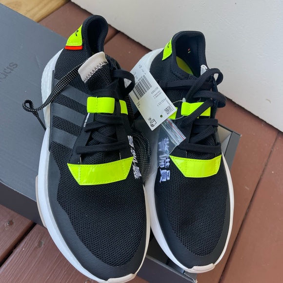 Sold!ADIDAS ORIGINALS REVIVES THE P.O.D. S3.1 WITH NEW MATERIALS AND COLORS - Picture 11 of 12